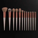 מברשות איפור ייעודיות למייקאפ 1