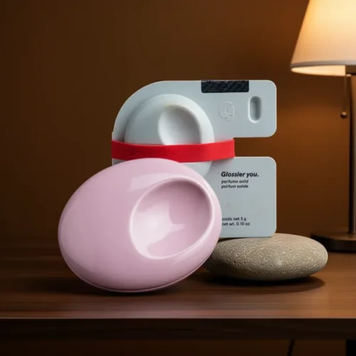 בושם מוצק Glossier You