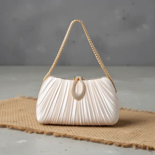 קלאץ' — זהב · Gold Clutch Purses