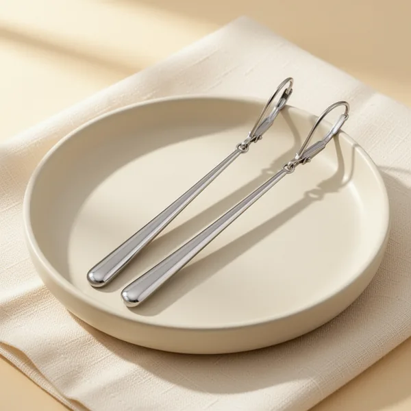 עגילים תלויים Hypoallergenic — פליז